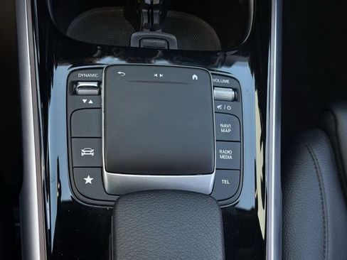 Used 2022 Mercedes-Benz GLB 250 image 20
