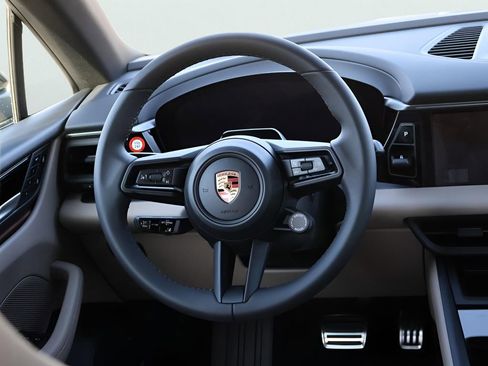 New 2026 Porsche Macan 4S Electric image 21