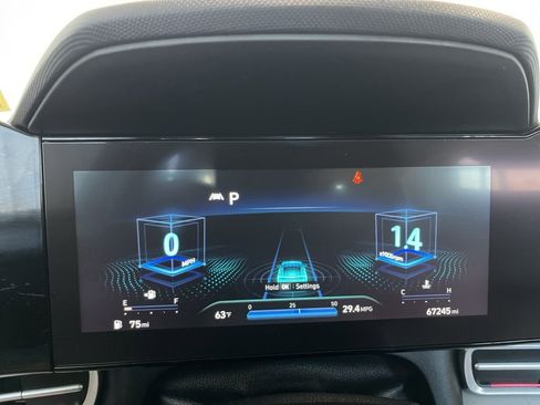 Used 2021 Hyundai Elantra Limited w/ Cargo Package image 11