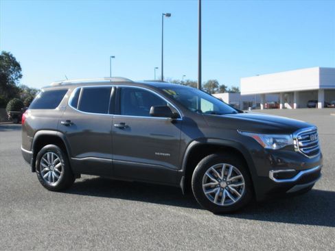 Used 2019 GMC Acadia SLE image 2