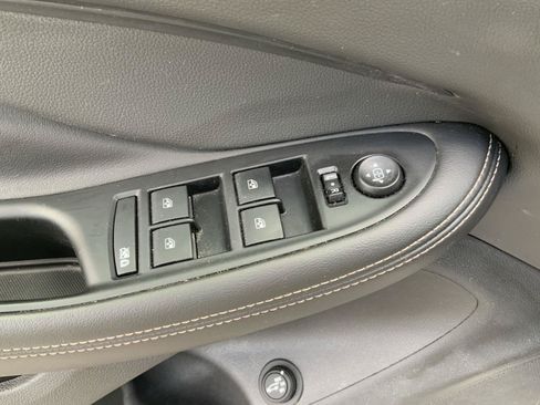 Used 2018 Buick Envision Essence w/ LPO, Hit The Road Package FWD image 19