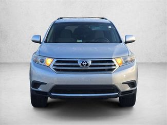 Used 2013 Toyota Highlander FWD w/ Cold Weather Pkg video 2