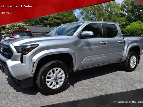 Used 2024 Toyota Tacoma SR5 RWD image 1