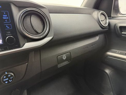 Used 2017 Toyota Tacoma TRD Off-Road w/ Tow Package (A/T) image 22