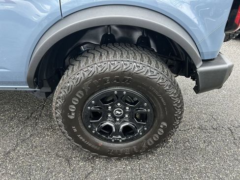 Used 2024 Ford Bronco Wildtrak image 11