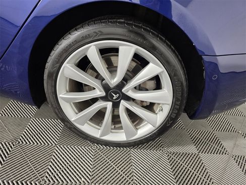 Used 2018 Tesla Model 3 Long Range image 19