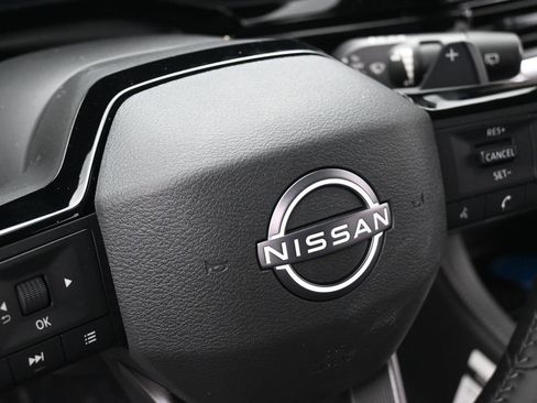 New 2026 Nissan Pathfinder SL AWD/4WD image 13