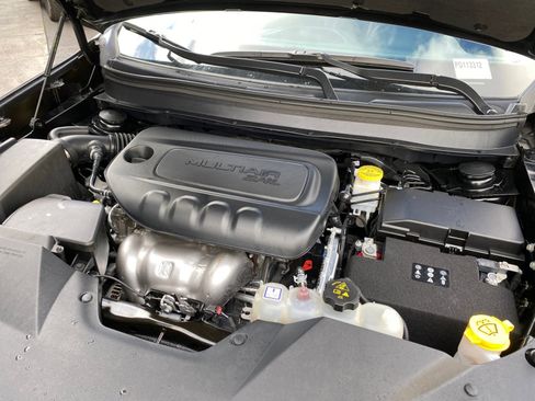 Used 2023 Jeep Cherokee Altitude Lux image 21