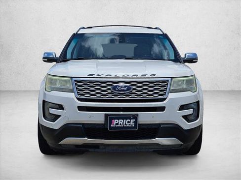 Used 2016 Ford Explorer Platinum AWD/4WD image 2