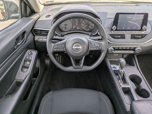 Certified 2025 Nissan Altima 2.5 S image 16