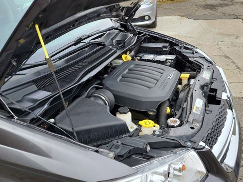 Used 2018 Dodge Grand Caravan SXT w/ Driver Convenience Group image 38