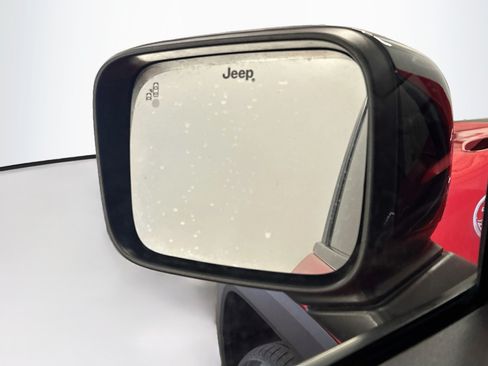 Used 2023 Jeep Renegade Trailhawk AWD/4WD image 16