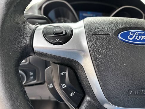 Used 2014 Ford Focus SE w/ SE Sport Package FWD image 29