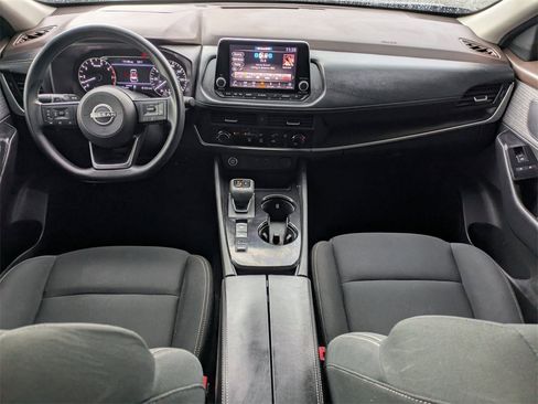 Used 2023 Nissan Rogue S image 14