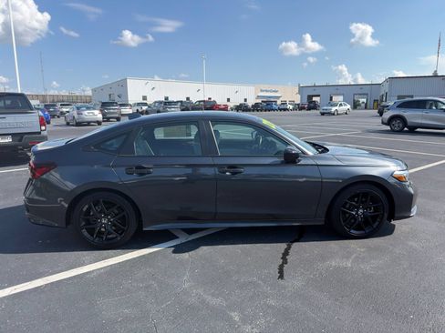 Used 2025 Honda Civic Sport image 7