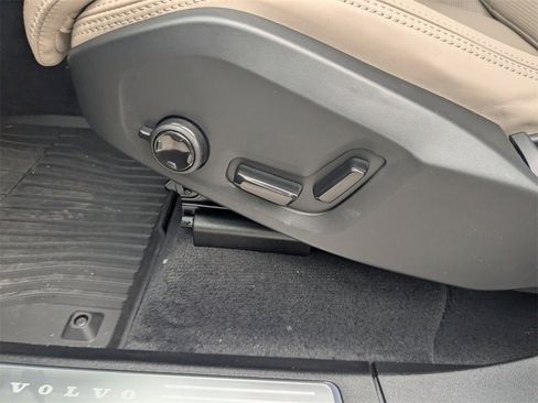 New 2026 Volvo XC90 T8 Ultra w/ Protection Package Premier image 26