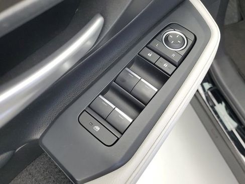 Used 2024 Toyota Grand Highlander AWD image 23