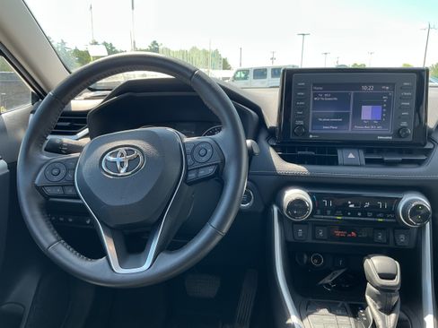 Used 2022 Toyota RAV4 XLE w/ Convenience Package AWD/4WD image 6
