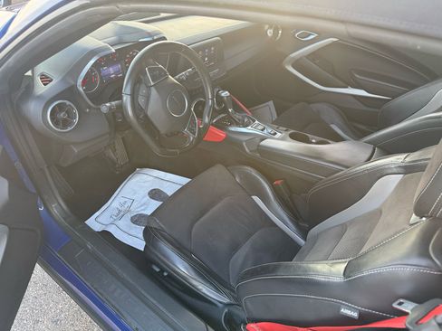 Used 2020 Chevrolet Camaro LT image 10