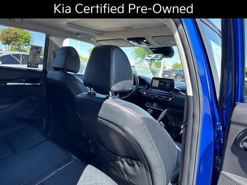 Certified 2021 Kia Seltos SX w/ SX Sunroof Package AWD/4WD image 27