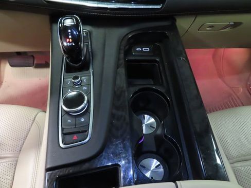 Certified 2024 Cadillac Escalade Premium Luxury w/ Performance Package AWD/4WD image 24