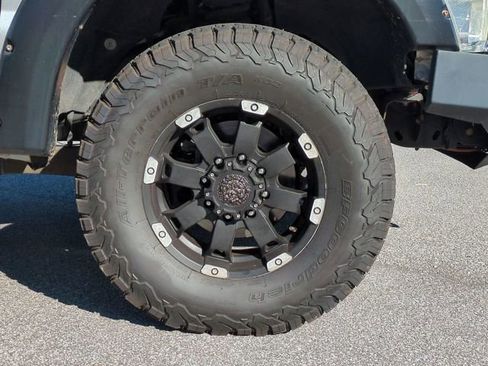 Used 2010 Ford F250 XLT image 9