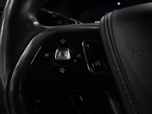 Used 2023 Lincoln Aviator Grand Touring AWD/4WD image 12