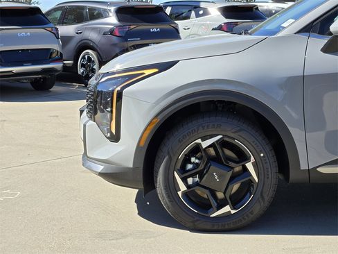 New 2026 Kia Sportage EX image 5
