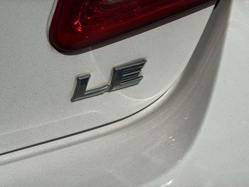 Used 2011 Toyota Camry LE w/ LE Extra-Value Pkg image 8