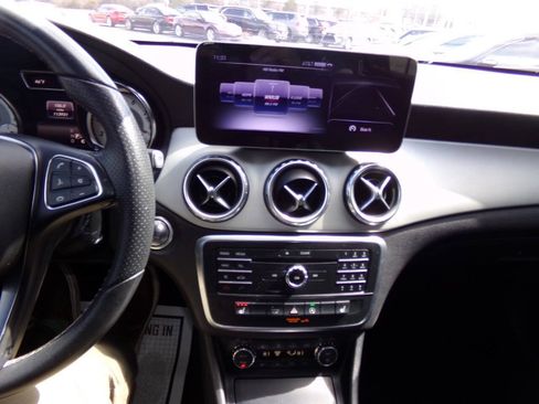 Used 2016 Mercedes-Benz GLA 250 image 53