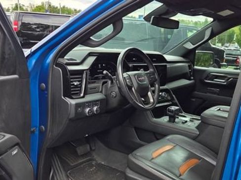 Used 2022 GMC Sierra 1500 AT4 AWD/4WD image 5