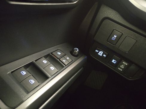 Used 2023 Toyota Tacoma TRD Off-Road AWD/4WD image 27