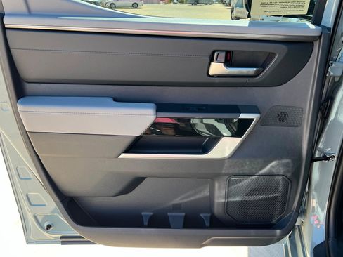 New 2026 Toyota Tundra Limited AWD/4WD image 18