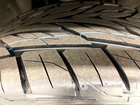 Used 2021 GMC Yukon Denali w/ Denali Premium Package image 9