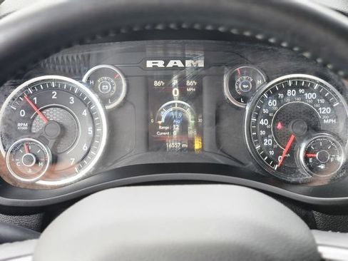 Used 2024 RAM 2500 Big Horn AWD/4WD image 19