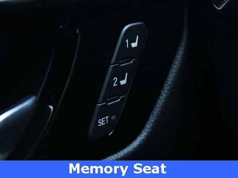 Used 2023 Honda CR-V Sport Touring image 4