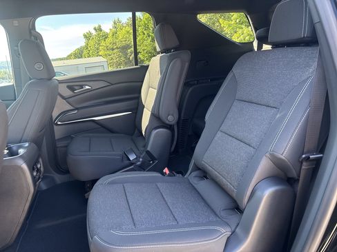 New 2026 Chevrolet Traverse LT w/ Driver Confidence Package FWD image 21