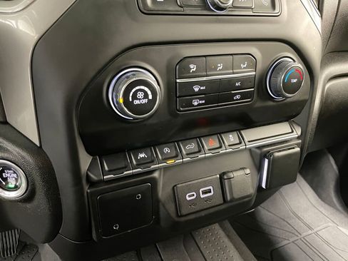 Certified 2023 Chevrolet Silverado 1500 Custom AWD/4WD image 28