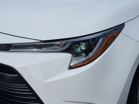 Used 2024 Toyota Corolla LE image 6