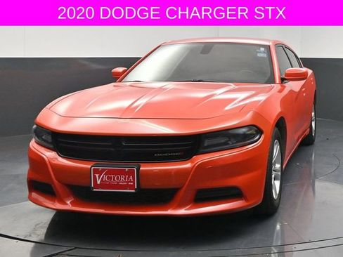 Used 2020 Dodge Charger SXT RWD image 3