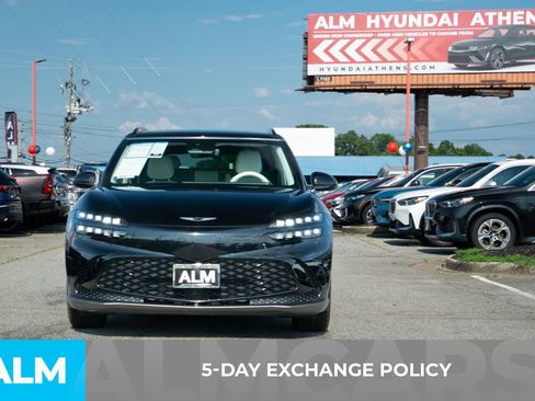 Used 2024 Genesis GV60 RWD image 4