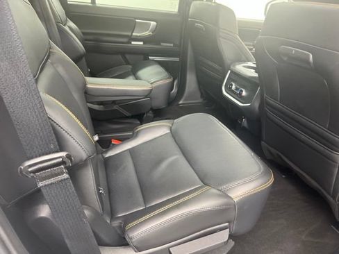 Used 2025 Ford Expedition Tremor AWD/4WD image 24