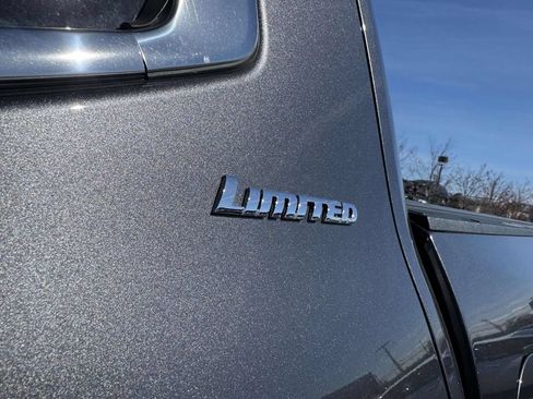 Used 2023 Toyota Tundra Limited AWD/4WD image 11