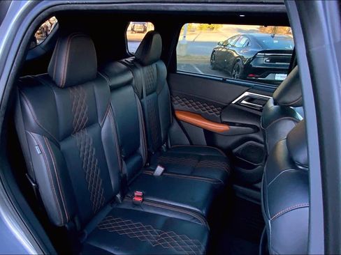 Used 2022 Mitsubishi Outlander SEL image 19