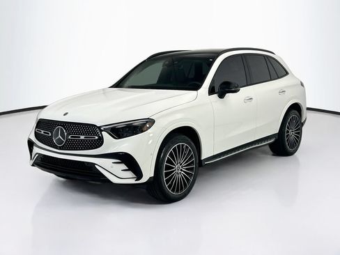 Used 2024 Mercedes-Benz GLC 300 4MATIC image 1