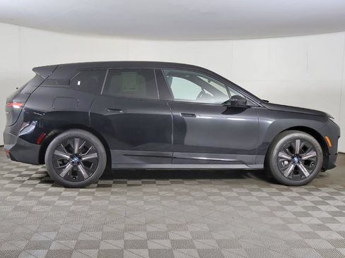 Used 2024 BMW iX xDrive50 AWD/4WD image 19