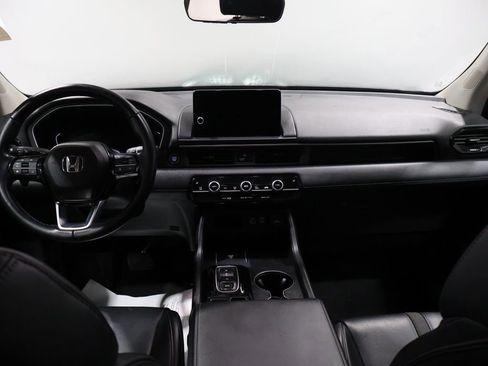 Used 2023 Honda Pilot EX-L image 16