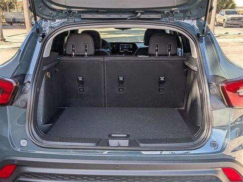 New 2026 Chevrolet Trax LS w/ LS Convenience Package image 22