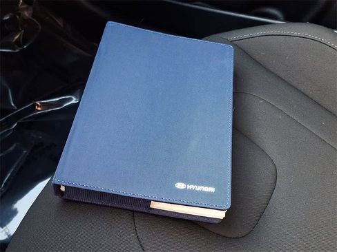 Used 2025 Hyundai Elantra Sport image 27