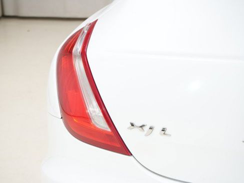 Used 2016 Jaguar XJ L Portfolio image 12